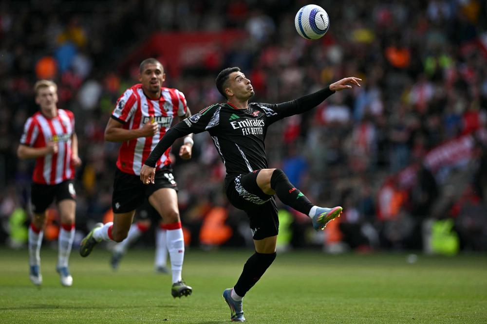 篮球勇士替补球员连续三场得分上双